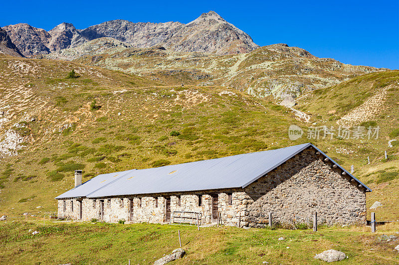 瑞士Bernina Pass的谷仓